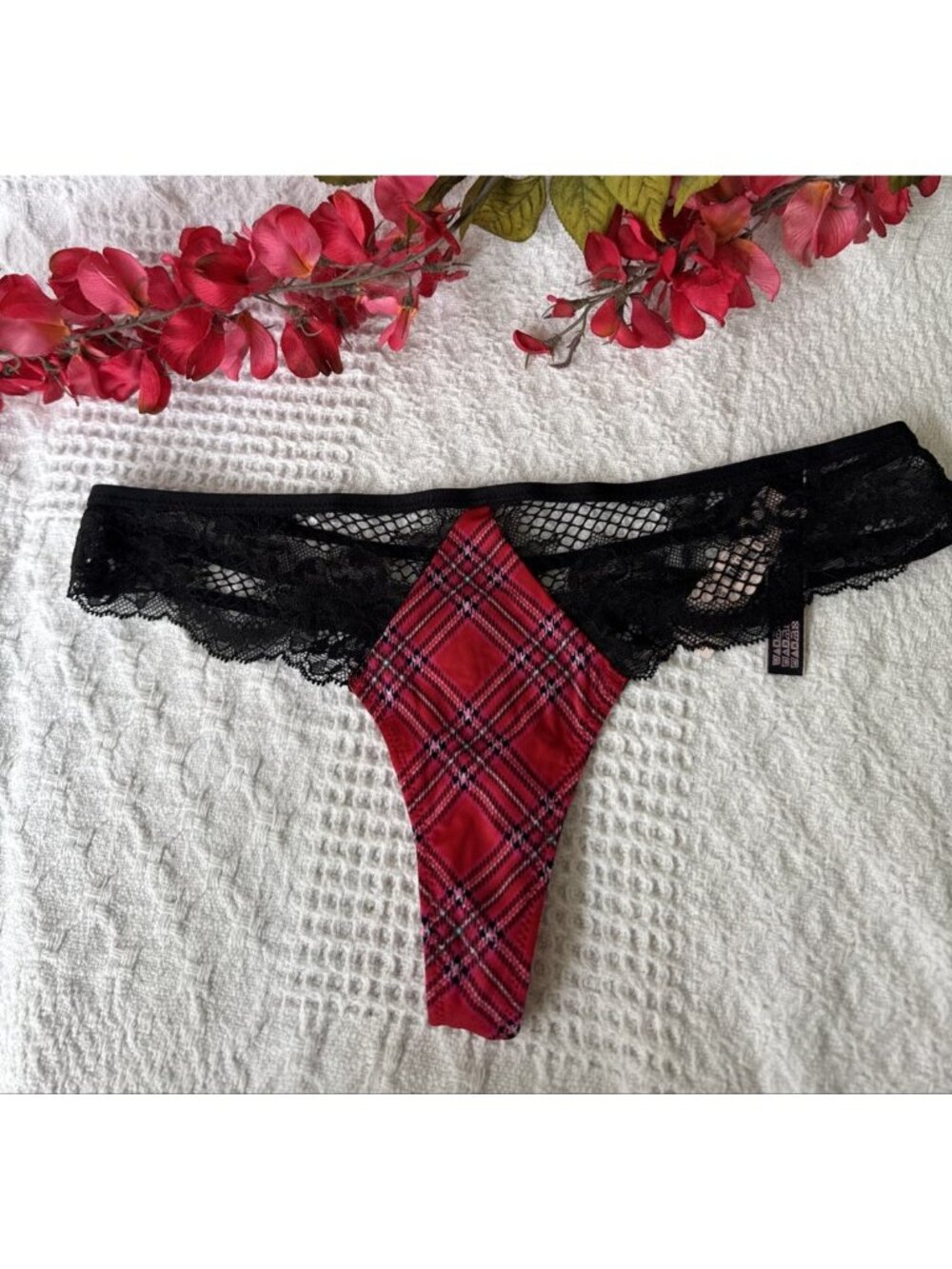 VICTORIA'S SECRET S TARTAN PLAID RED BLACK LACE STRING THONG PANTIES SILKY NWT